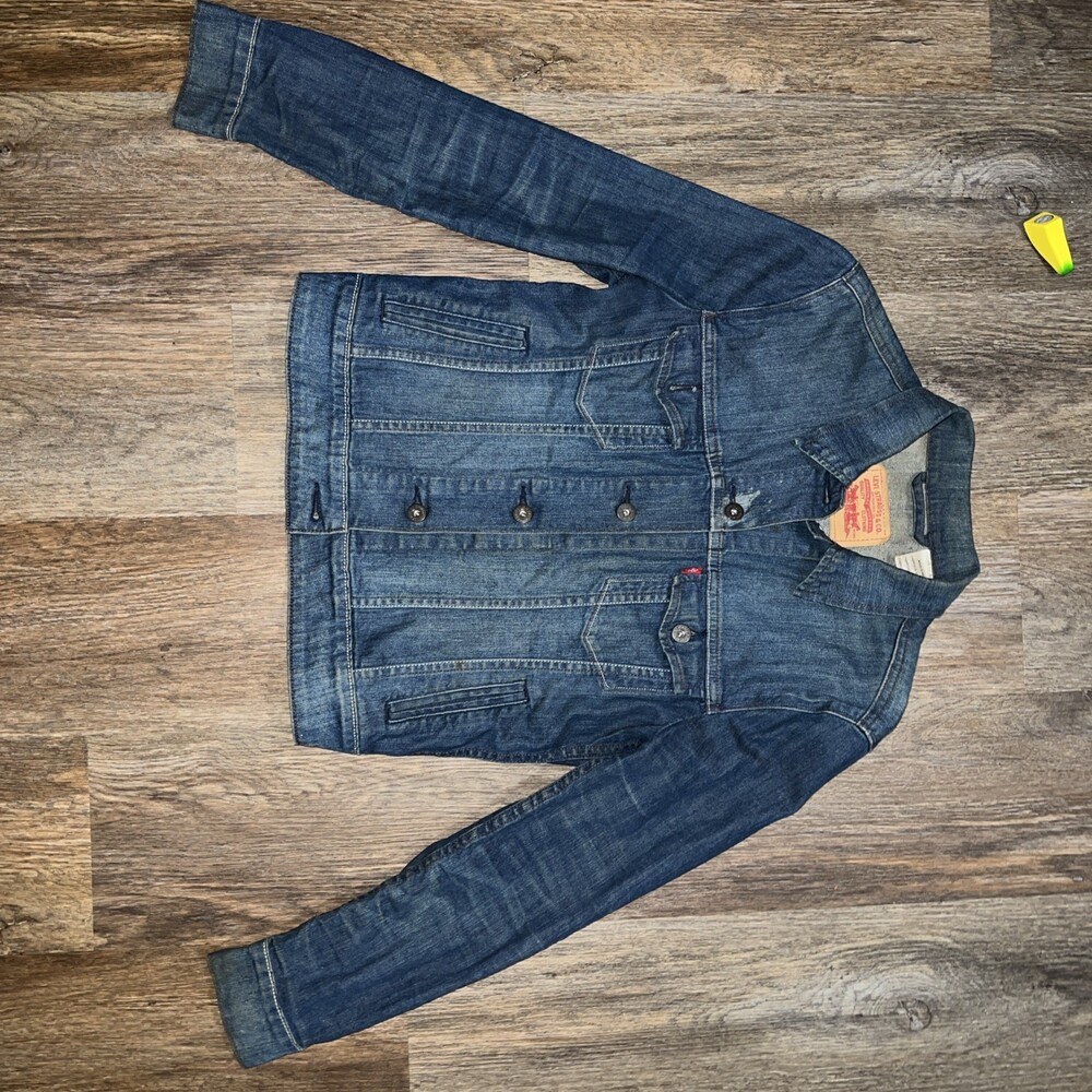 Levi Straiss Women’s Denim Jacket Size S Blue Jean Med Wash 99% Cotton